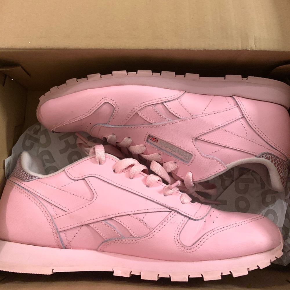 Light pink Reebok’s classics